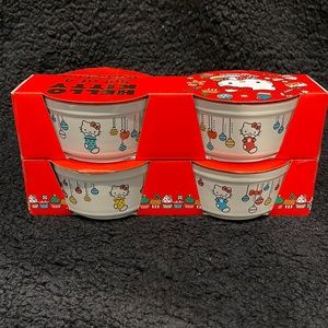 Hello Kitty Set of 4 Christmas Ramekins NIB